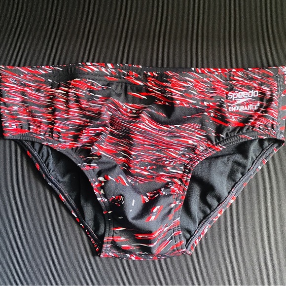 CLEARANCE!! 🆕 Speedo NWOT Men’s Brief Swimsuit. Size 32. #178 - Picture 1 of 7